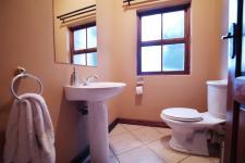 Bathroom 2 - 17 square meters of property in Cormallen Hill Estate