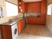 Kitchen - 47 square meters of property in Bonaero Park