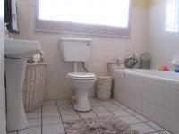 Bathroom 2 - 4 square meters of property in Randfontein