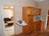 Kitchen - 27 square meters of property in Bedworth Park