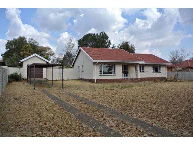 3 Bedroom House for Sale For Sale in Vaalpark - Home Sell - MR122978