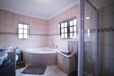 Main Bathroom - 11 square meters of property in Cormallen Hill Estate