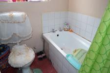 Bathroom 1 - 3 square meters of property in Atlantis