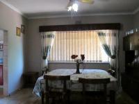 Dining Room - 12 square meters of property in Greenhills