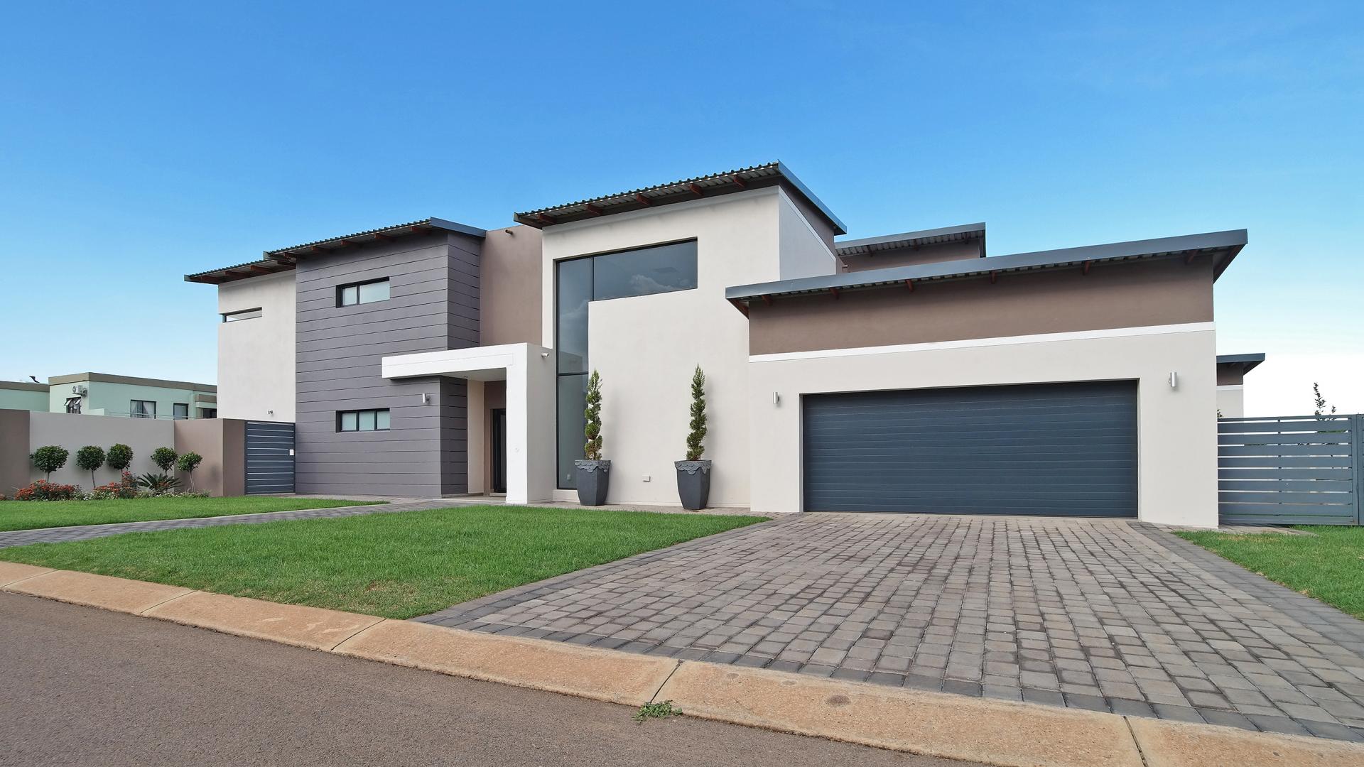 Front View of property in Silverwoods Country Estate