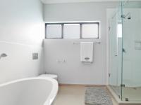 Bathroom 1 - 19 square meters of property in Silverwoods Country Estate