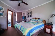 Main Bedroom - 37 square meters of property in Woodhill Golf Estate