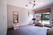 Bed Room 2 - 18 square meters of property in Woodhill Golf Estate