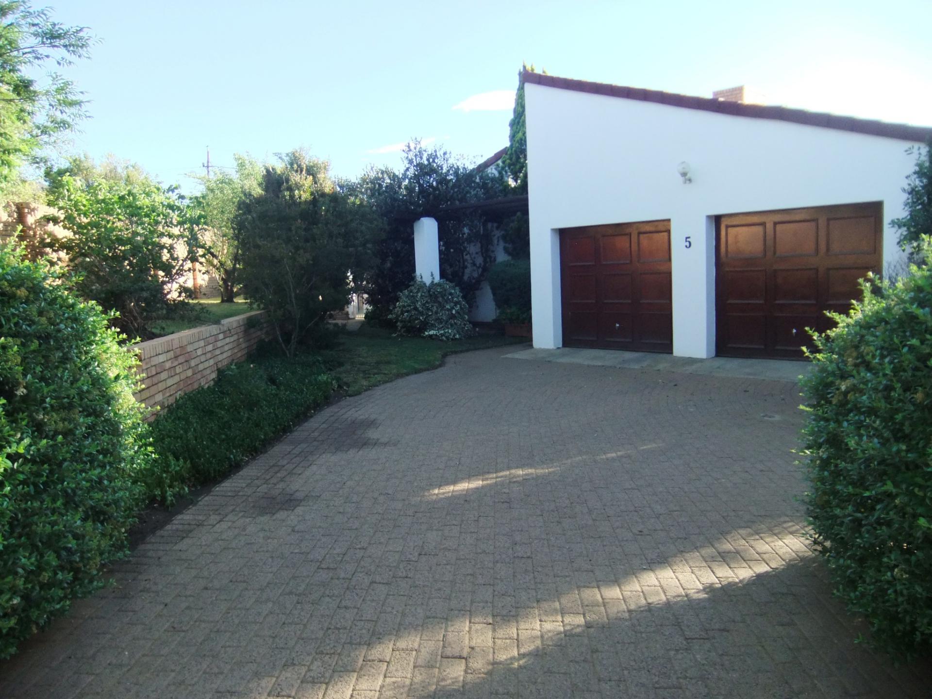 Front View of property in Volksrust