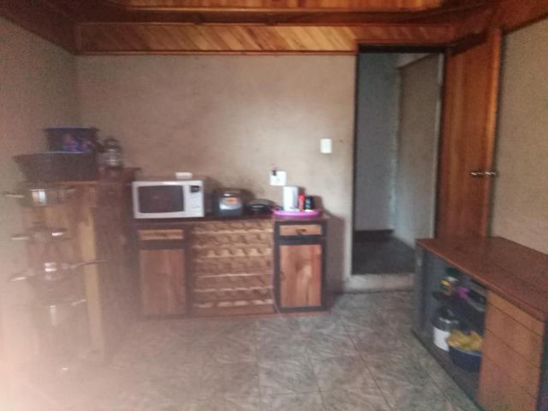 Kitchen of property in Phalaborwa