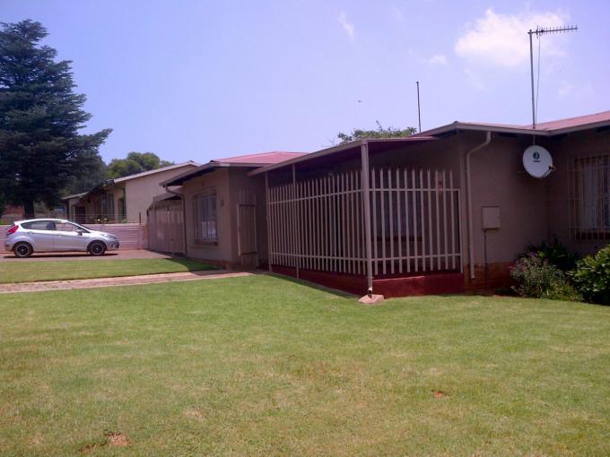 3 Bedroom House for Sale For Sale in Rensburg - Private Sale - MR123381