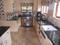 Kitchen - 31 square meters of property in Umtentweni