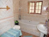 Bathroom 1 - 4 square meters of property in Kingsburgh