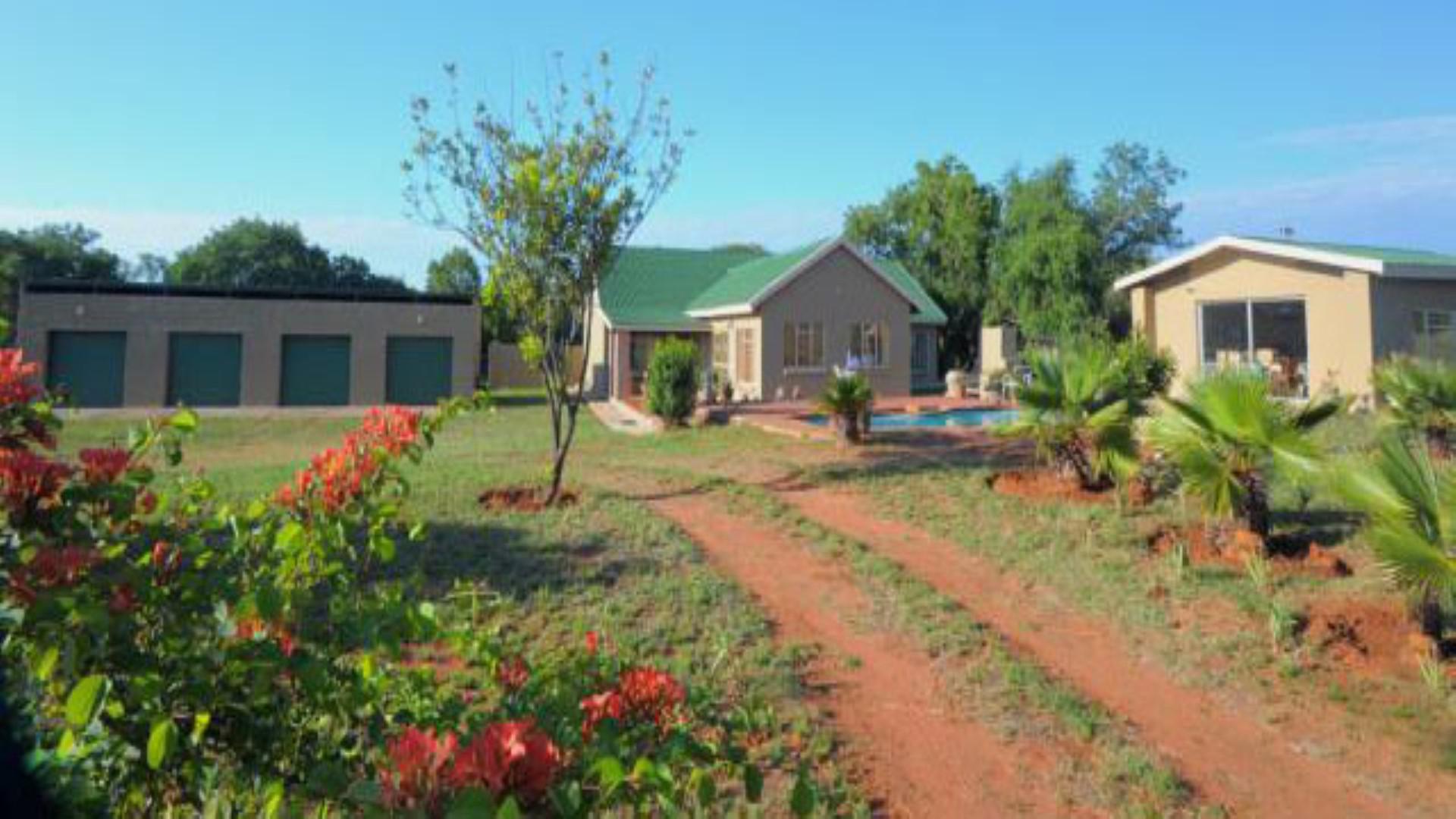 Front View of property in Modimolle (Nylstroom)