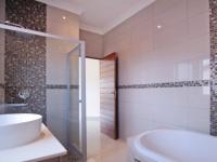 Bathroom 1 - 7 square meters of property in Willow Acres Estate