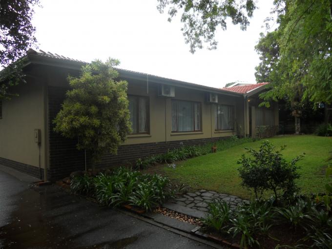 4 Bedroom House for Sale For Sale in Athlone Park Private