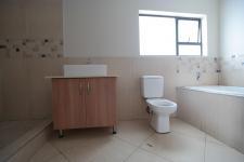 Bathroom 1 - 7 square meters of property in The Wilds Estate