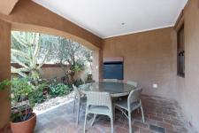 Patio - 37 square meters of property in The Wilds Estate