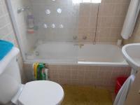 Main Bathroom - 4 square meters of property in Birchleigh