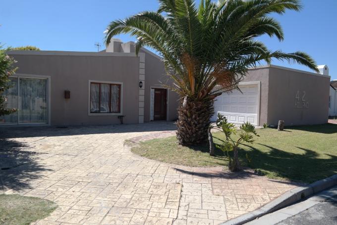 3 Bedroom House for Sale For Sale in Bothasig  - Private Sale - MR123914