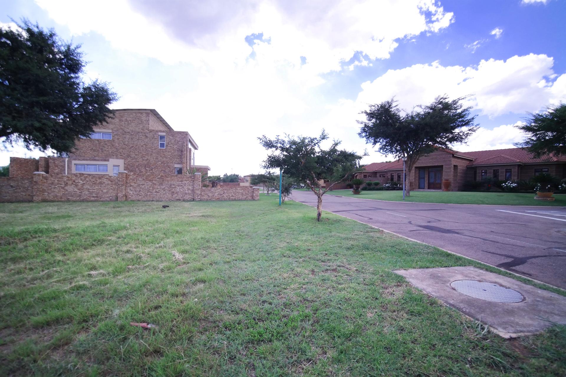 Spaces of property in Six Fountains Estate