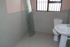 Main Bathroom - 5 square meters of property in Zeekoei Vlei