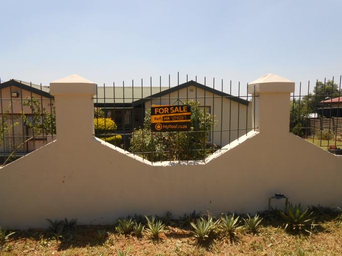 3 Bedroom House for Sale For Sale in Kwaggasrand - Home Sell - MR124037