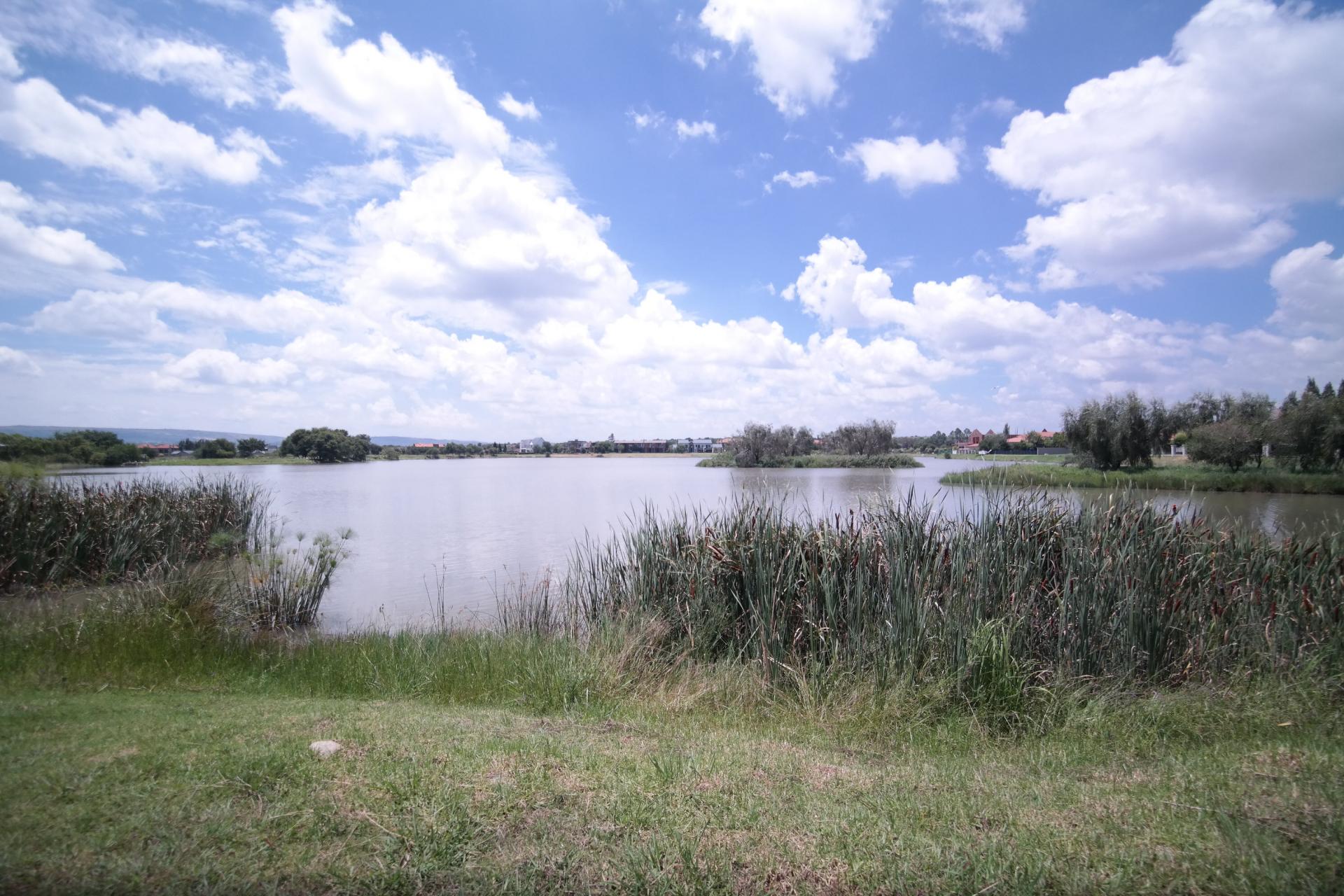 Front View of property in Silver Lakes Golf Estate