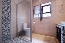 Bathroom 1 - 5 square meters of property in Cormallen Hill Estate