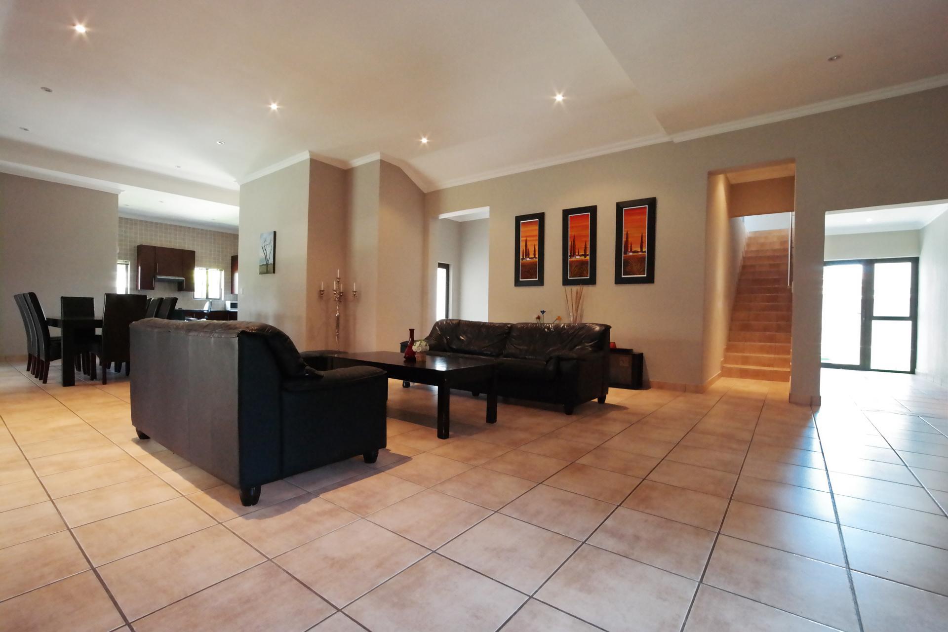 Lounges - 27 square meters of property in Willow Acres Estate