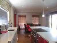 Kitchen - 21 square meters of property in Vaalmarina