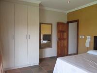Bed Room 2 - 18 square meters of property in Vaalmarina