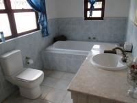 Bathroom 2 - 13 square meters of property in Sandton