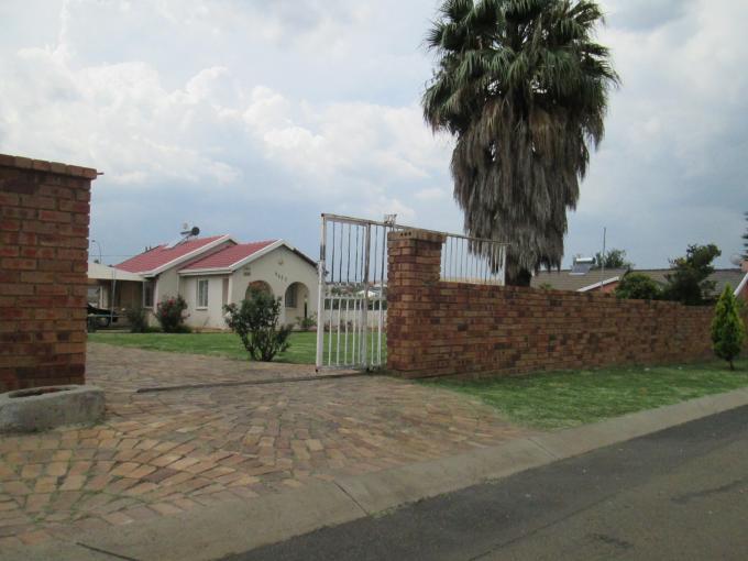 2 Bedroom House for Sale For Sale in Lenasia South - Private Sale - MR124341