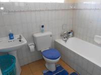 Bathroom 1 - 4 square meters of property in Dinwiddie