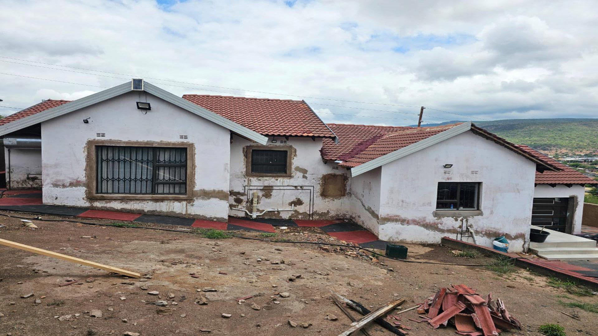 Backyard of property in Makhado (Louis Trichard)