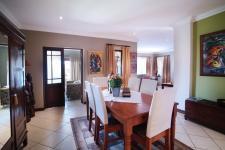 Dining Room - 22 square meters of property in The Meadows Estate
