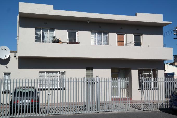 4 Bedroom Apartment for Sale For Sale in Parow Central - Private Sale - MR124490