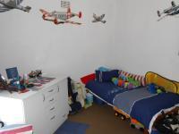 Bed Room 1 - 13 square meters of property in Casseldale