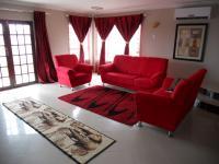 Lounges - 37 square meters of property in Park Rynie