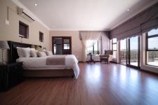 Main Bedroom - 53 square meters of property in Silver Lakes Golf Estate