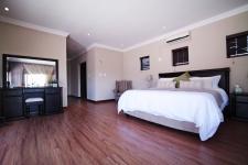 Main Bedroom - 53 square meters of property in Silver Lakes Golf Estate