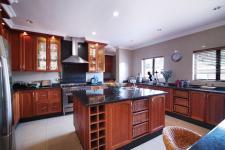 Kitchen - 30 square meters of property in Silver Lakes Golf Estate