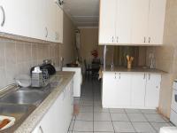 Kitchen - 19 square meters of property in Bonaero Park