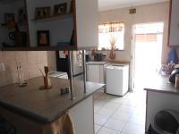 Kitchen - 19 square meters of property in Bonaero Park