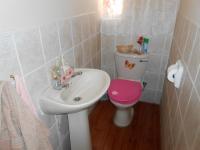 Bathroom 1 - 2 square meters of property in Bonaero Park