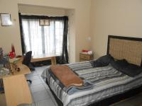 Bed Room 2 - 15 square meters of property in Bonaero Park