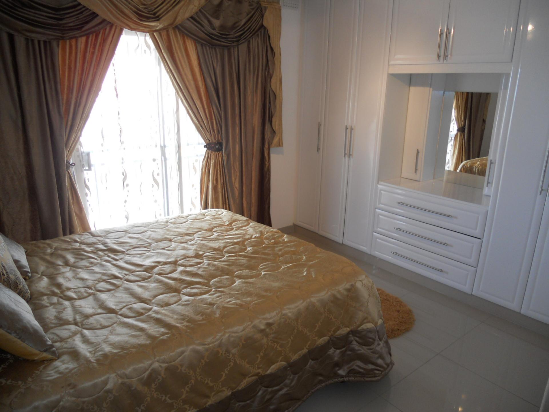 Main Bedroom - 15 square meters of property in Margate