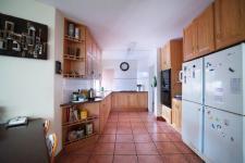 Kitchen - 22 square meters of property in Woodhill Golf Estate