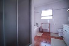 Main Bathroom of property in Woodhill Golf Estate